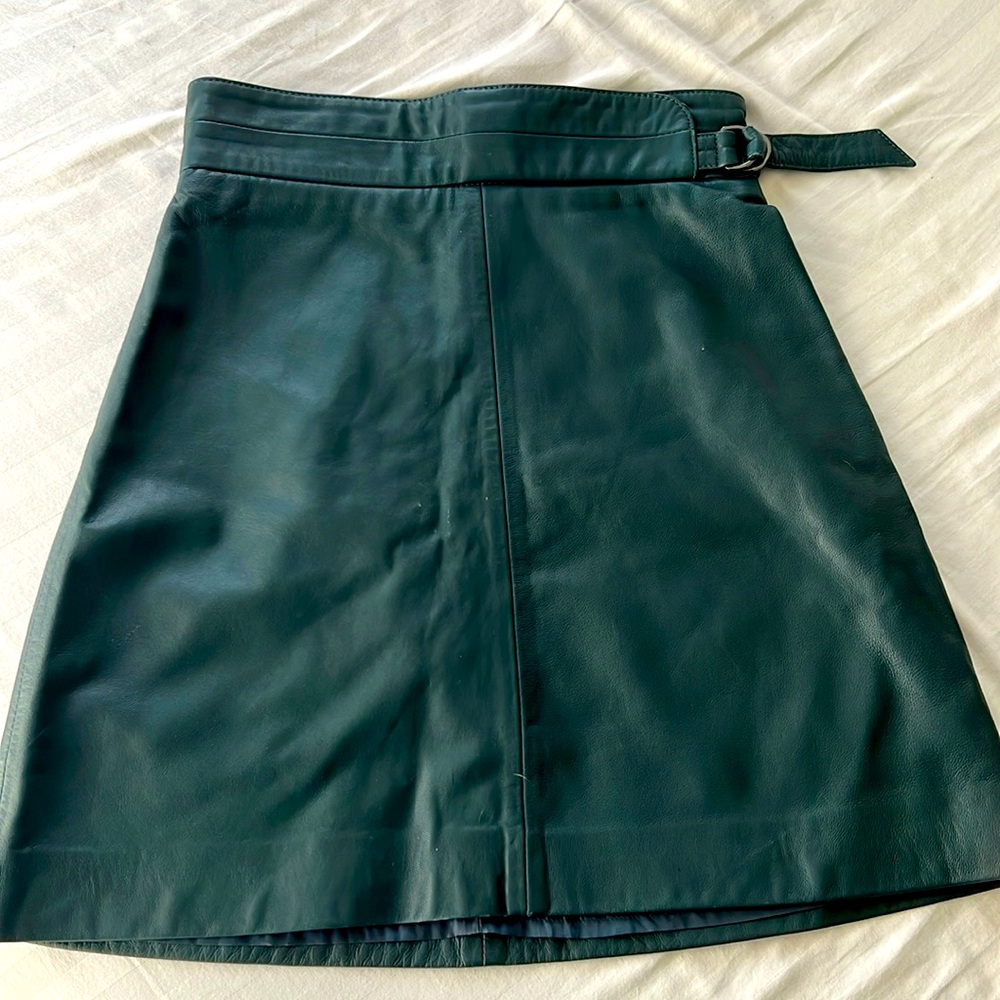 Green Leather High Waisted Mini Skirt 🥝